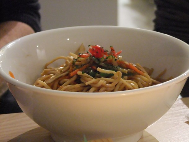 Vegetable yakisoba at Mushu