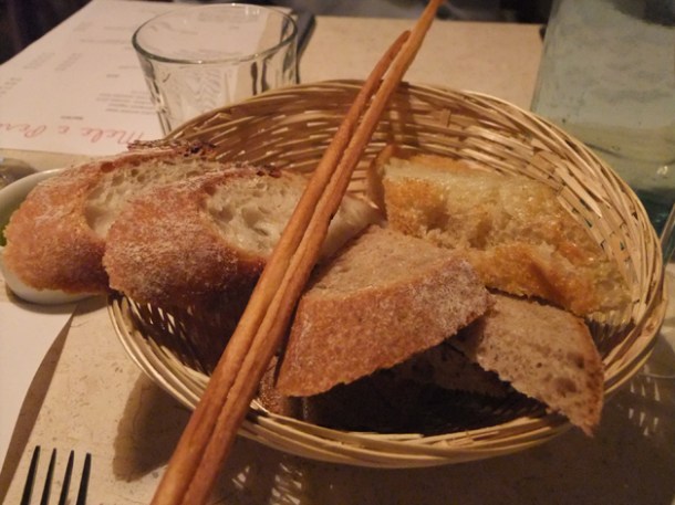 bread basket at mele e pere