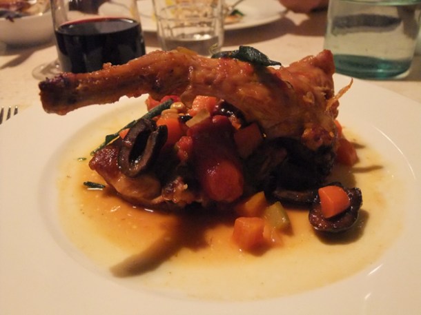 rabbit at mele e pere
