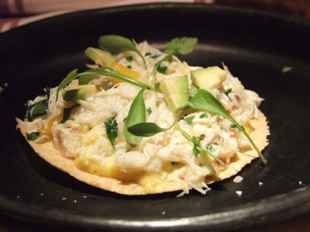 crab tostadita at la bodega negra