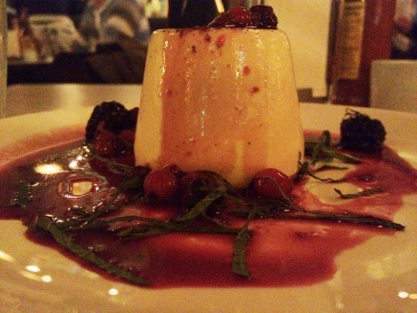 vanilla pannacotta and hibiscus fruits at La Bodega Negra