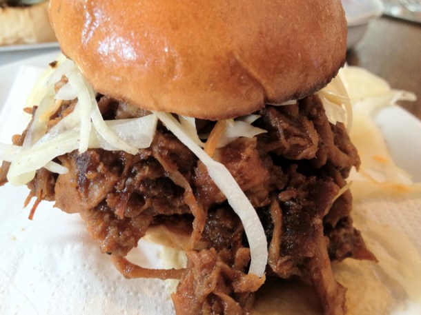 pulled pork slider at dukes brew and que haggerston