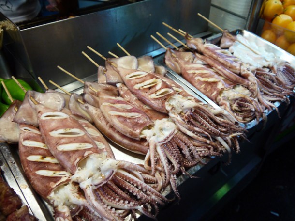 grilled squid at shilin night market taipei