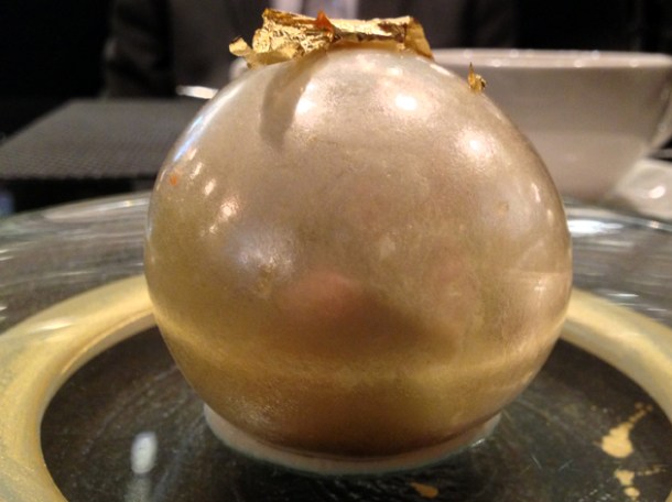 le bubble at la cuisine de joel robuchon