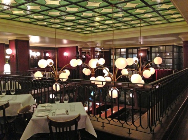 upper floor les deux salons
