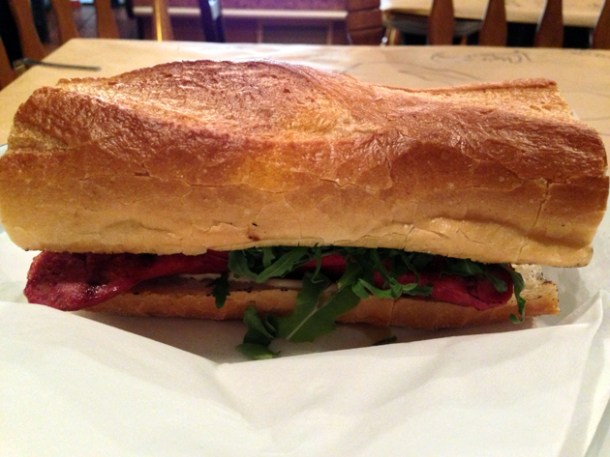 chorizo baguette at mamita que chorizo