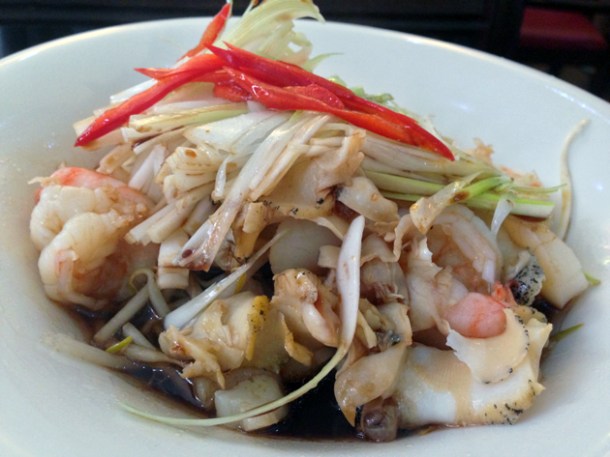 stewed assorted seafood at oriental dragon