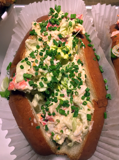 california lobster roll at smack lobster