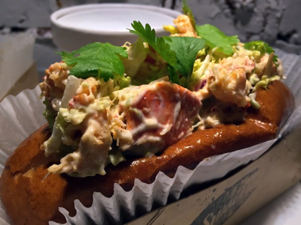 happy ending lobster roll at smack lobster