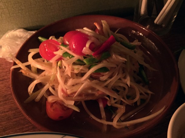 som tam salad at smoking goat