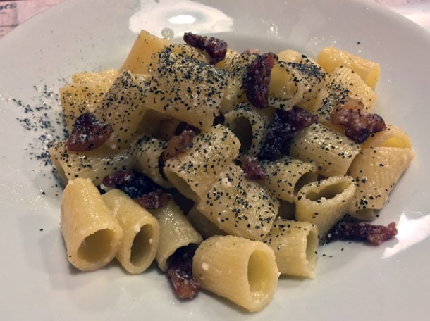 pasta all gricia at i porchettoni