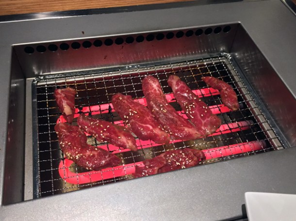 premium Kalbi short rib on the grill at kintan