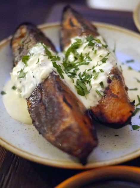burnt sweet potato at rök