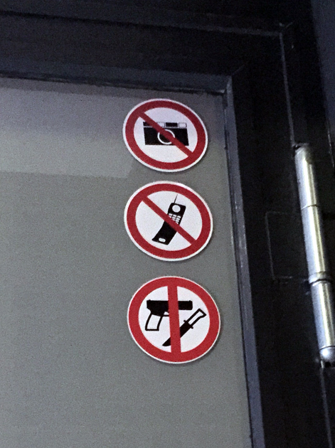 warning signs nobelhart and schmutzig