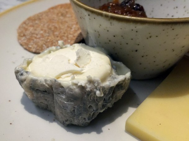 sainte maure de touraine goat's cheese at the ninth