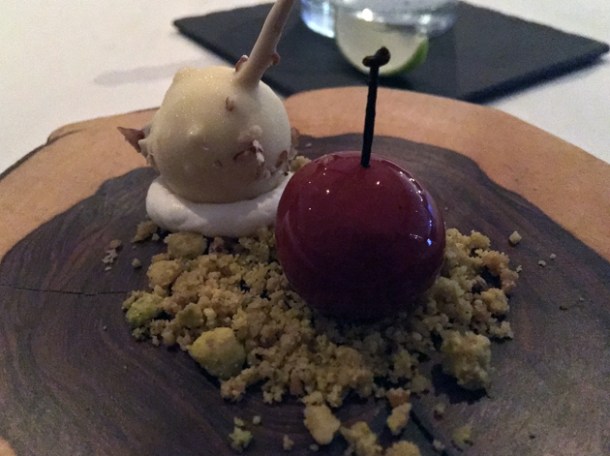 chocolate lollipops at benazuza