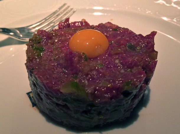 steak tartare at bellanger