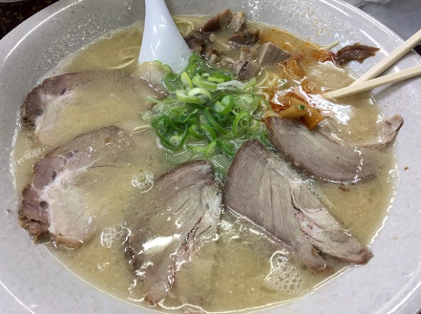 tonkotsu ramen at hakata nagahama ramen miyoshi