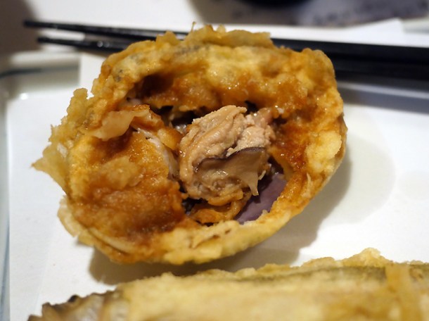 whole oyster tempura at tempura tsunahachi