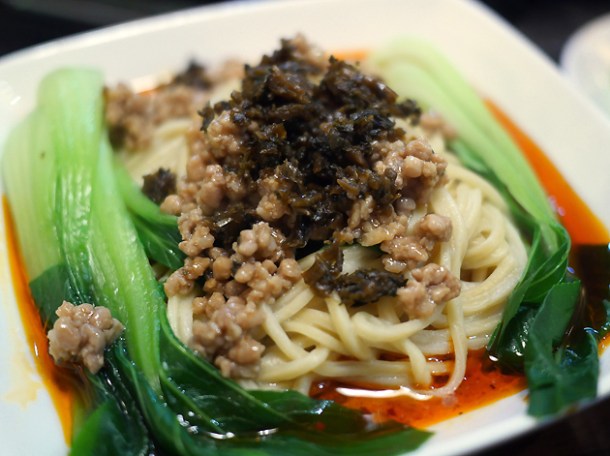 dan dan noodles at shu xiangge chinatown