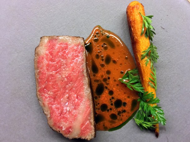 kobe beef and carrots at mãos