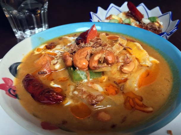 prawn massaman curry at kin et deum