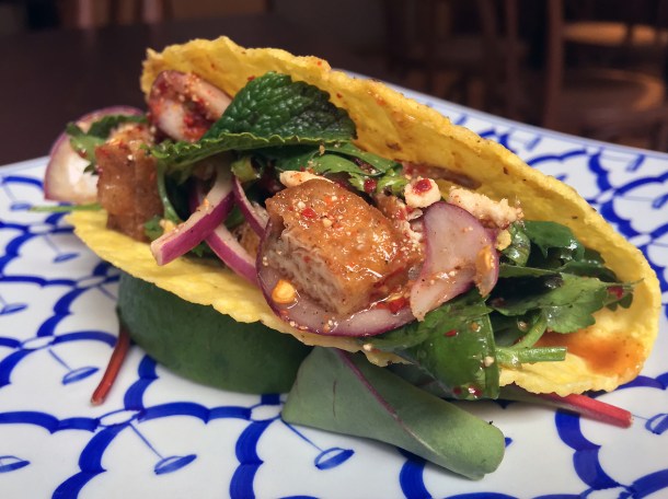 tofu taco at kin et deum