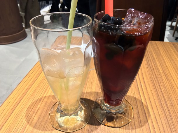 lemongrass iced tea and bubble tea at din tai fung covent garden
