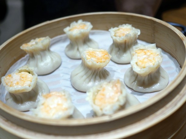 pork and prawn siumai at din tai fung henrietta street