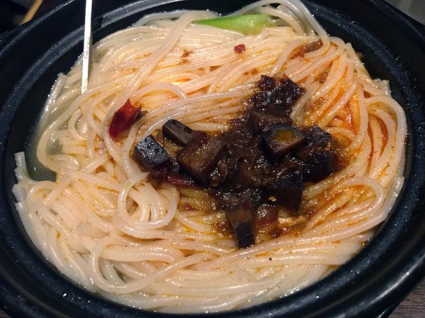 claypot rice noodles with vegetables, quail eggs, tofu and seitan at Murger Hanhan