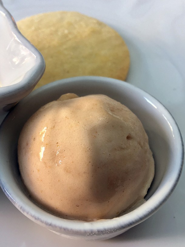 illustrative photo of the gooseberry ice cream and shortbread at Siren at The Goring Hotel