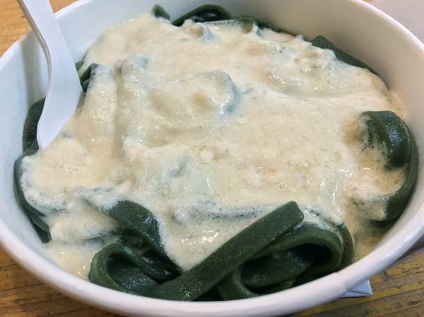 illustrative photo of the Spirulina four cheese pasta from Leggero at Mercato Metropolitano