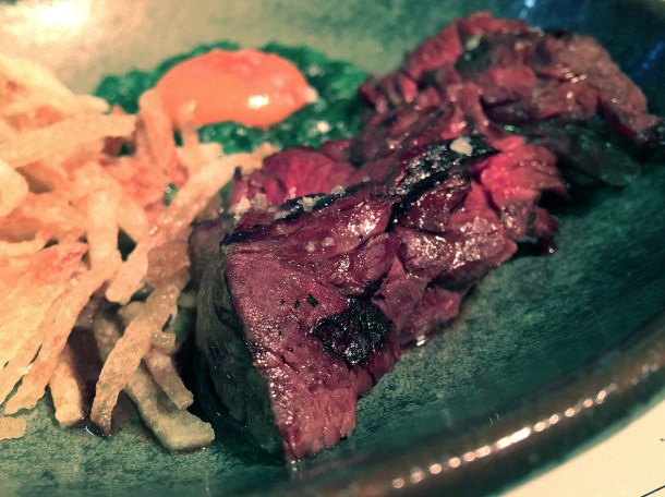 illustrative photo of the onglet steak with confit egg at Bar Douro