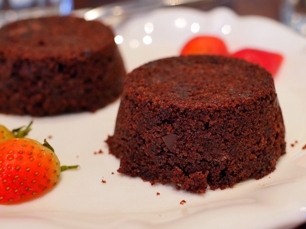 illustrative photo of the vegan chocolate cake at Tofu Vegan