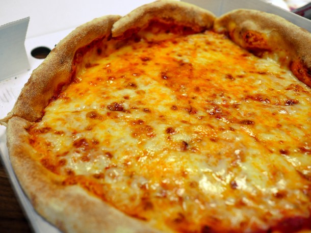 illustrative photo of the cheese and tomato pizza from Forno Lambeth