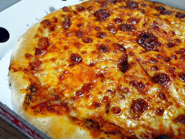 illustrative photo of the cheese and tomato pizza from Pizza Gogo Tower Bridge