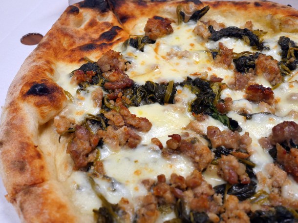 illustrative photo of the salsicca and friarelli pizza from Spizza Napoletana