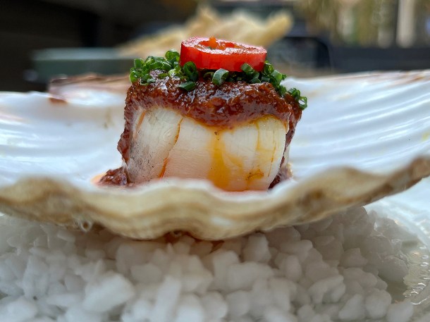 illustrative photo of the scallop in XO sauce at Sarap Bistro Mayfair Heddon Street