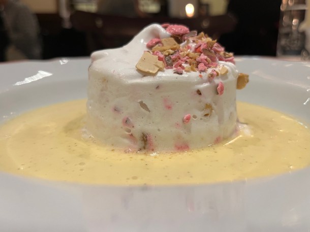 illustrative photo of the floating island in custard at Josephine Bouchon