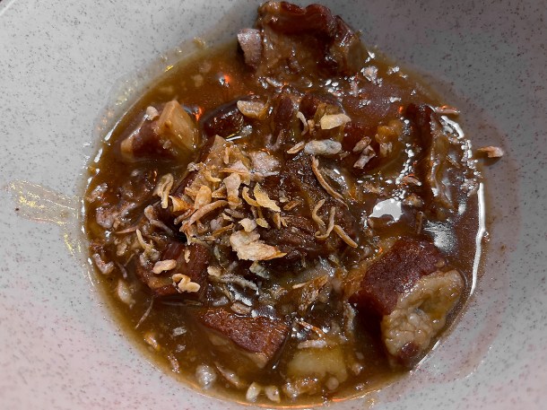 illustrative photo of the braised meat with sticky rice at Pho Thuy Tay